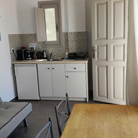 Apartment For 2-3 People Меґалохорі Екстер'єр фото